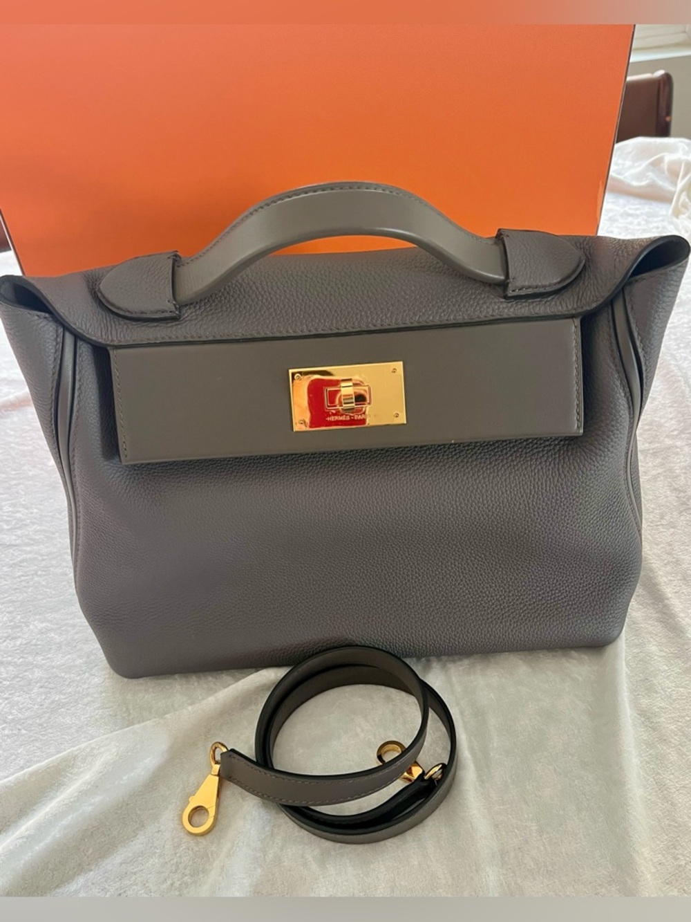 Hermes 24/24 29 bag in etain togo and swift calfskin leather with gold hardware - Picture 9 of 10